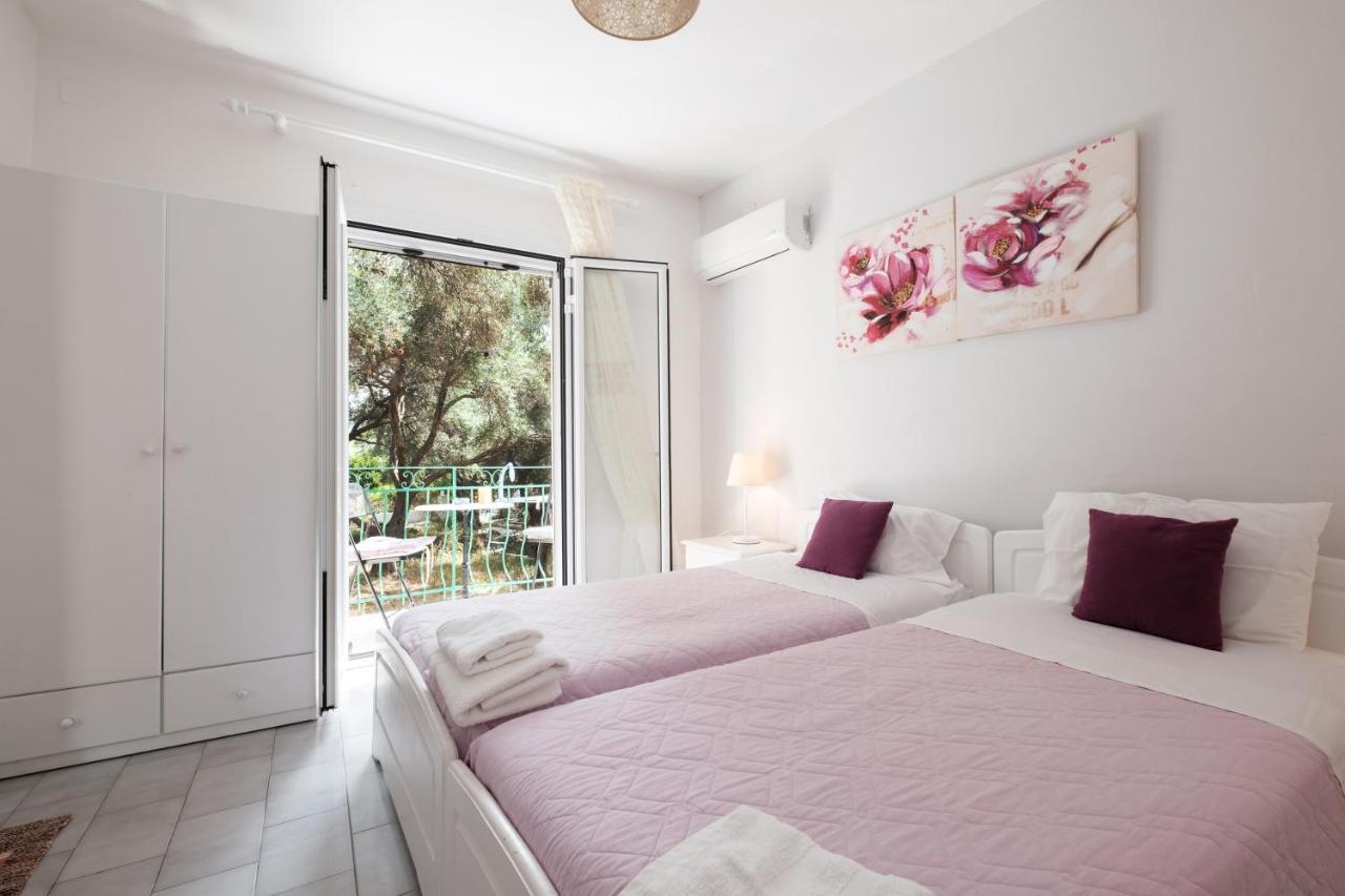 Eftyxia Apartments Палеокастрица Екстериор снимка