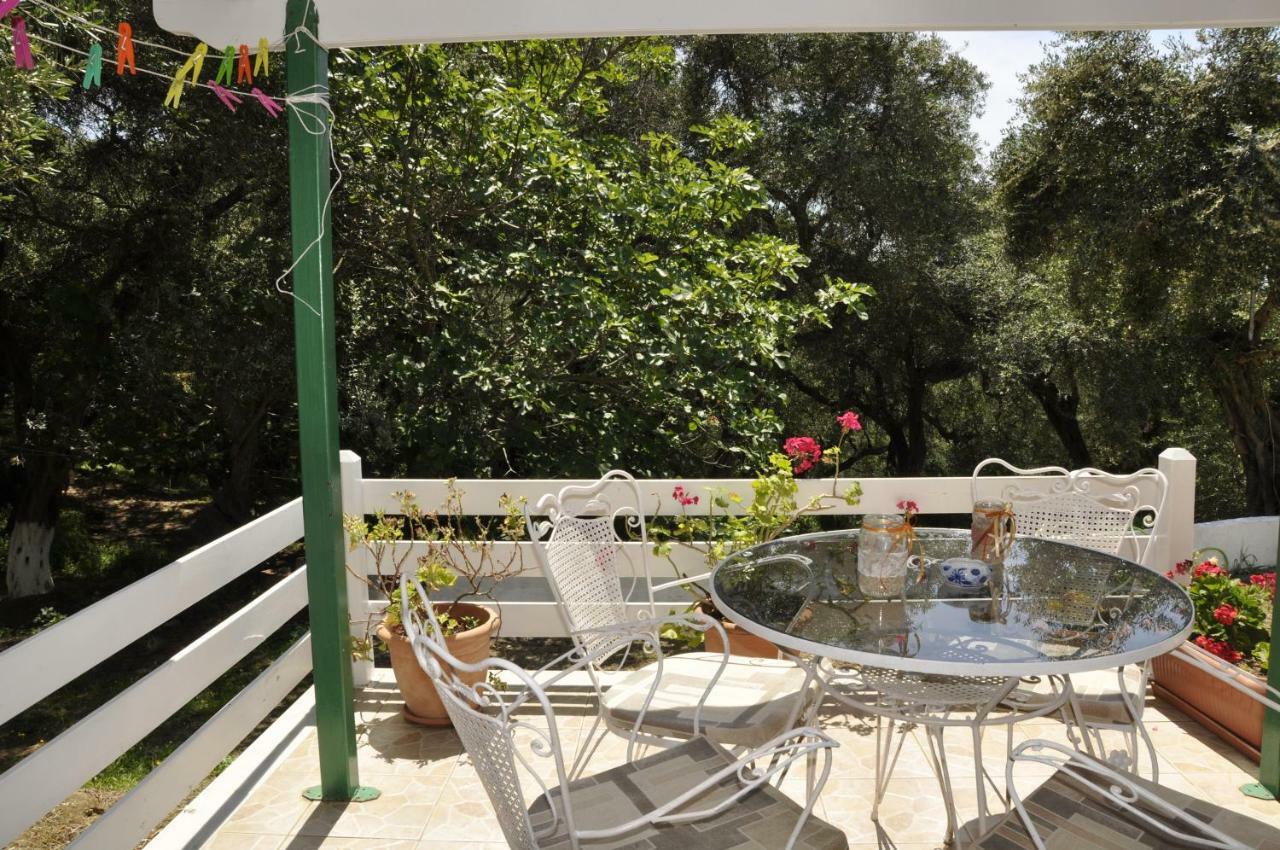 Eftyxia Apartments Палеокастрица Екстериор снимка